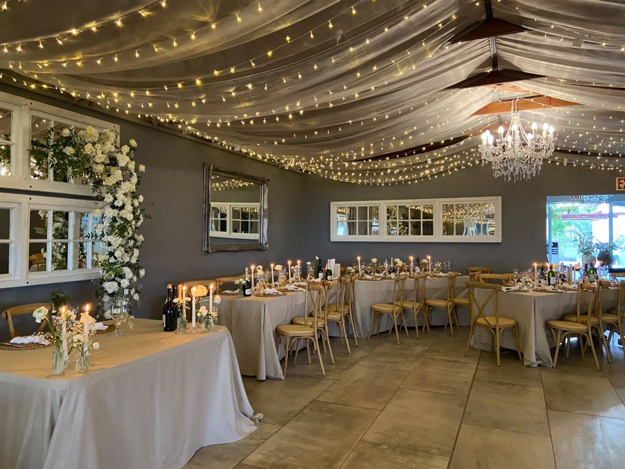 Cocktail Lounge